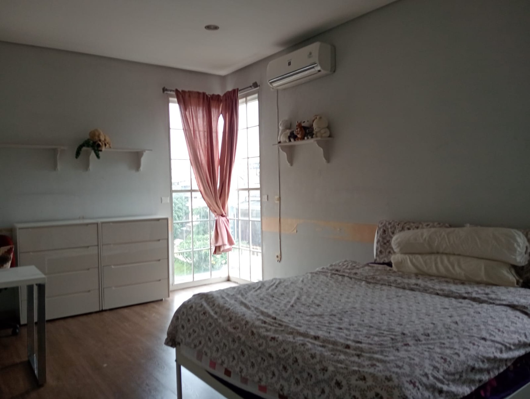 jual cepat rumah strategis siap huni di Taman Holandia Jl. Denhaag  Lippo Karawaci Tangerang Banten