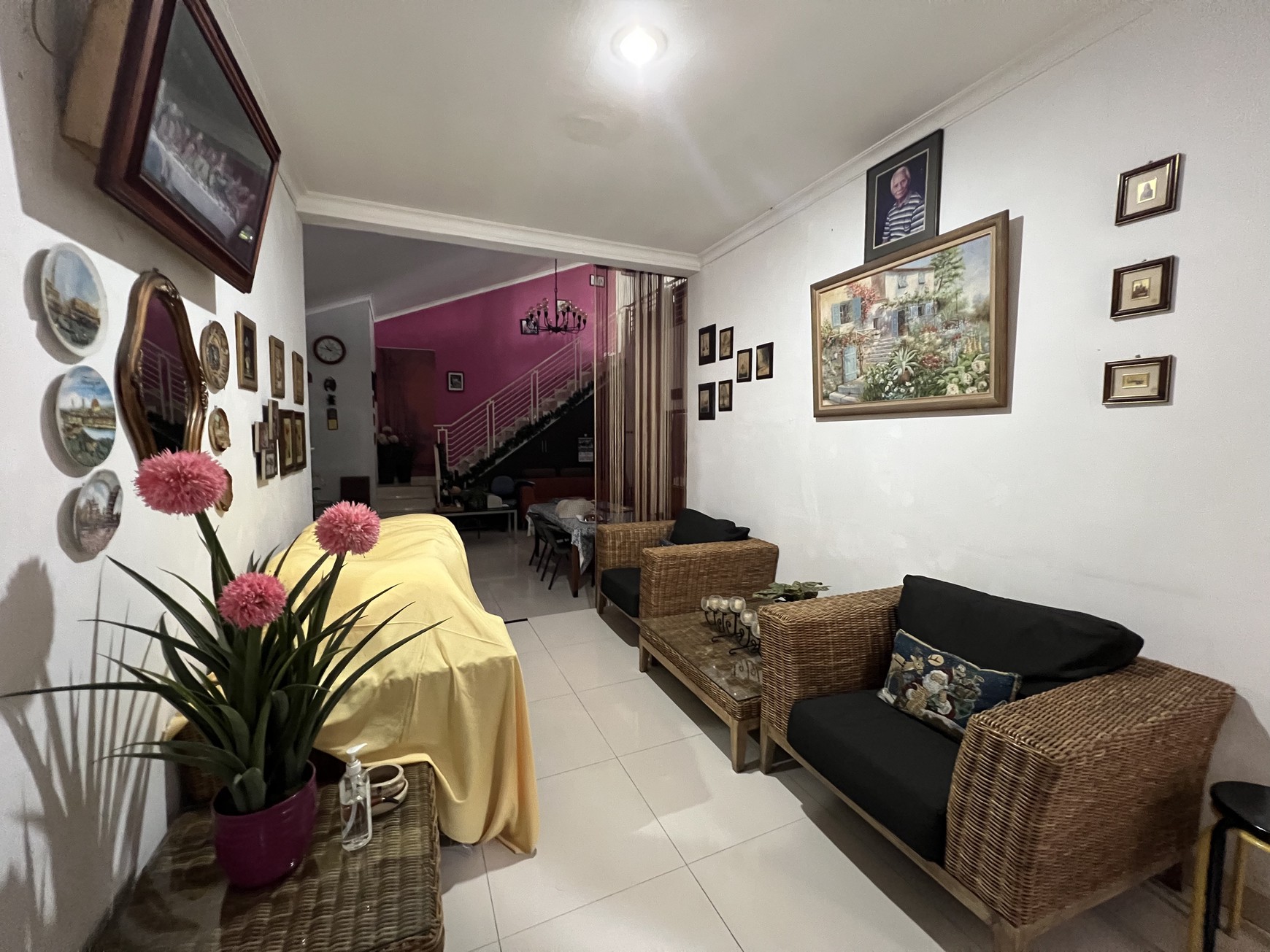 Rumah Sudut Luas, Nyaman, pemandangan pepohonan, Jarang ada, Nusa Loka, BSD