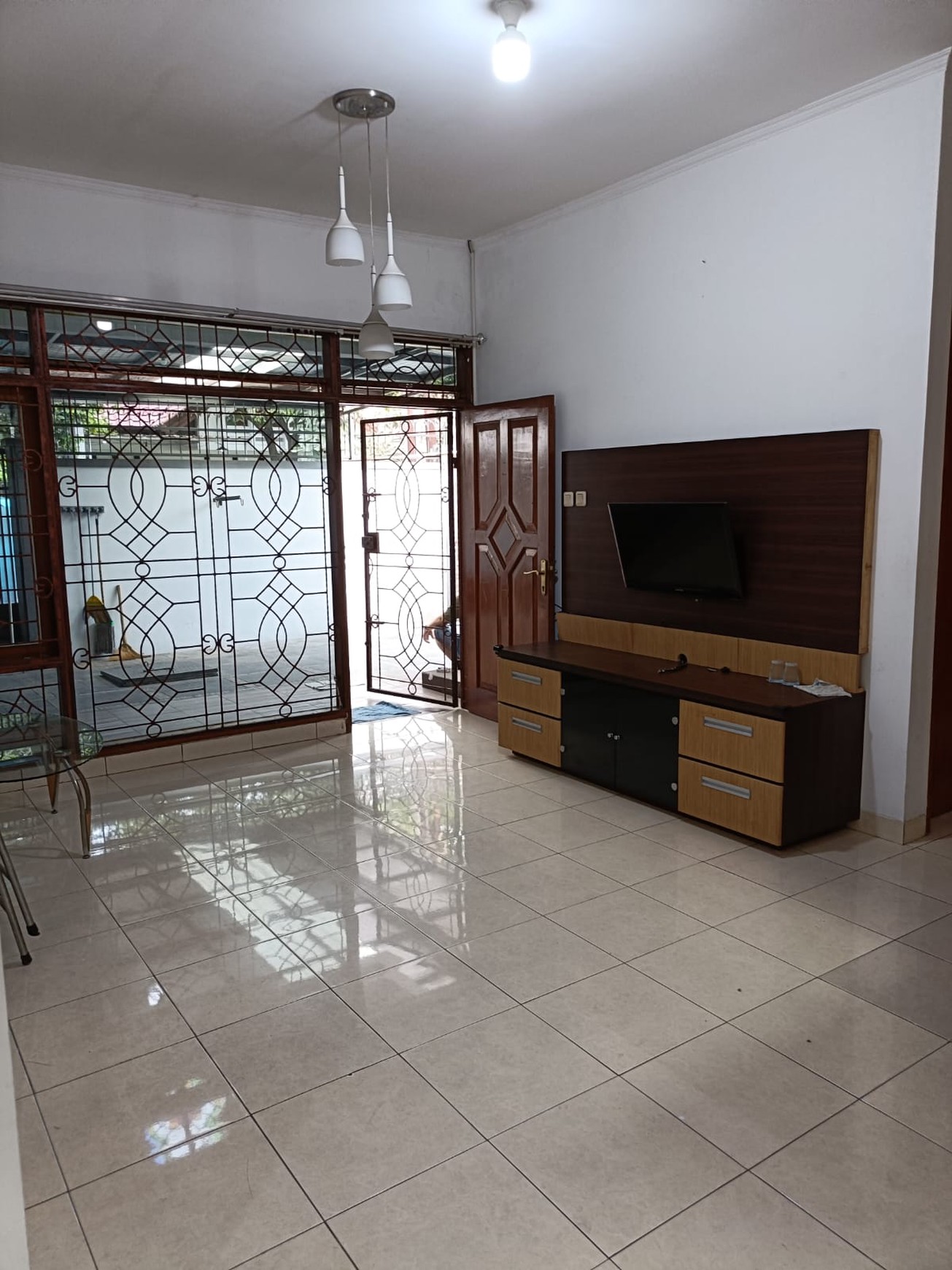 Rumah Asri Terawat di Komplek Batununggal Bandung Kota