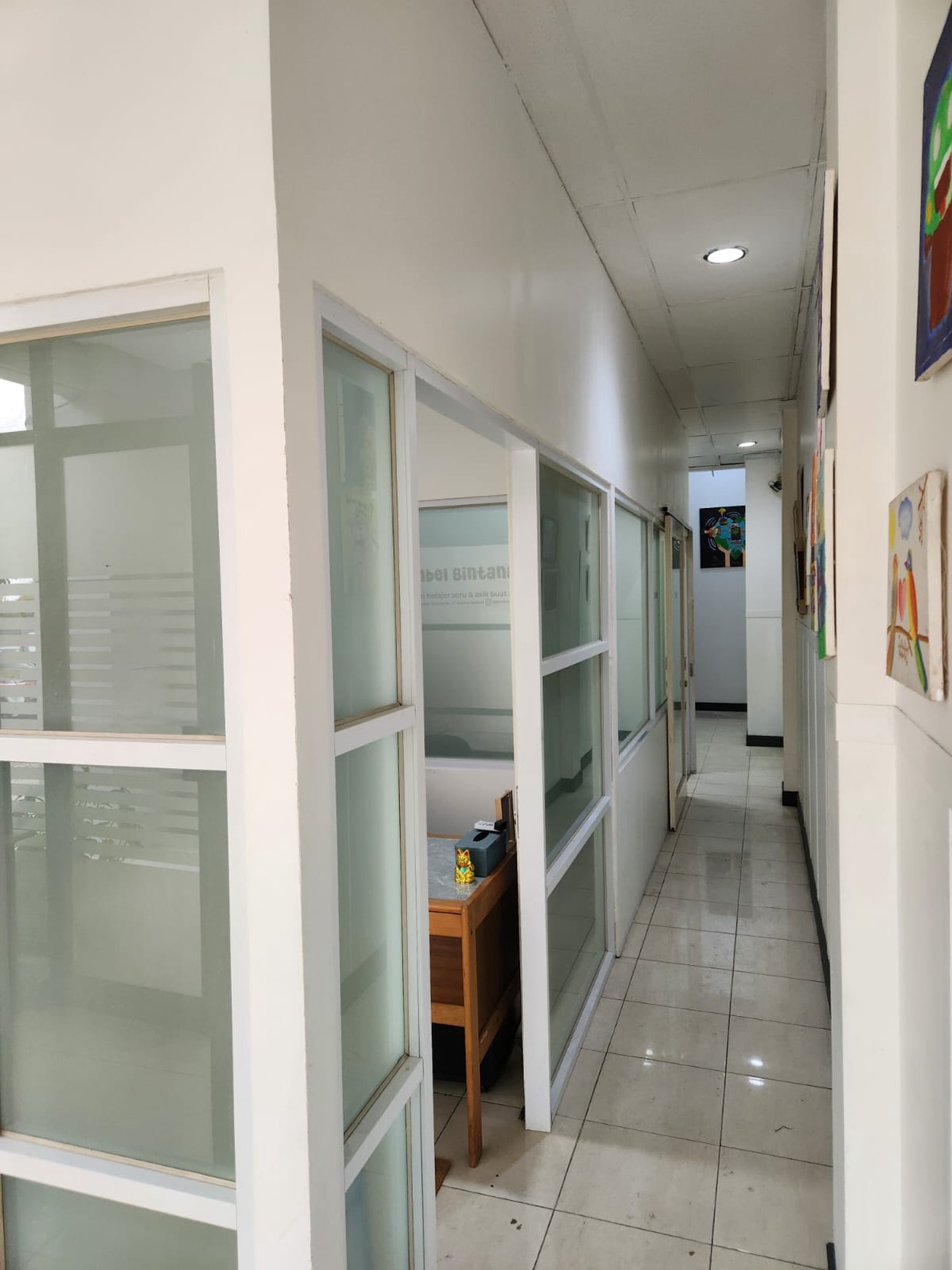 Ruko Siap Pakai dan Lokasi Strategis Pinggir Jalan Raya 4 Lantai @Jakarta Selatan
