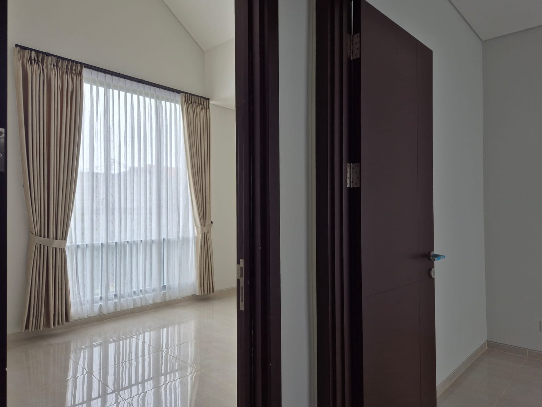 Rumah minimali, Brand New, dalam Cluster, Kemanan 24 Jam di Bintaro Sektor 7