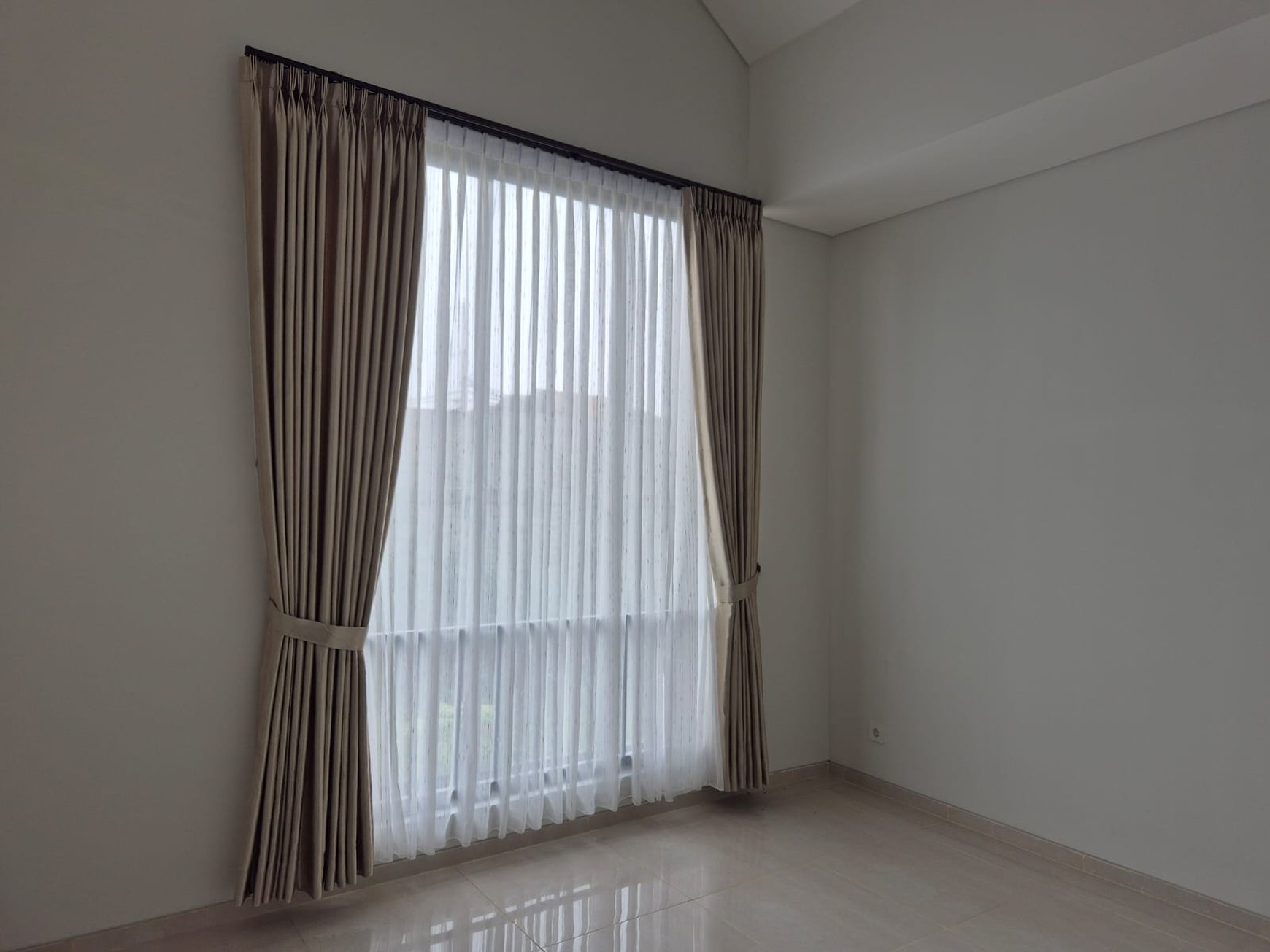 Rumah minimali, Brand New, dalam Cluster, Kemanan 24 Jam di Bintaro Sektor 7
