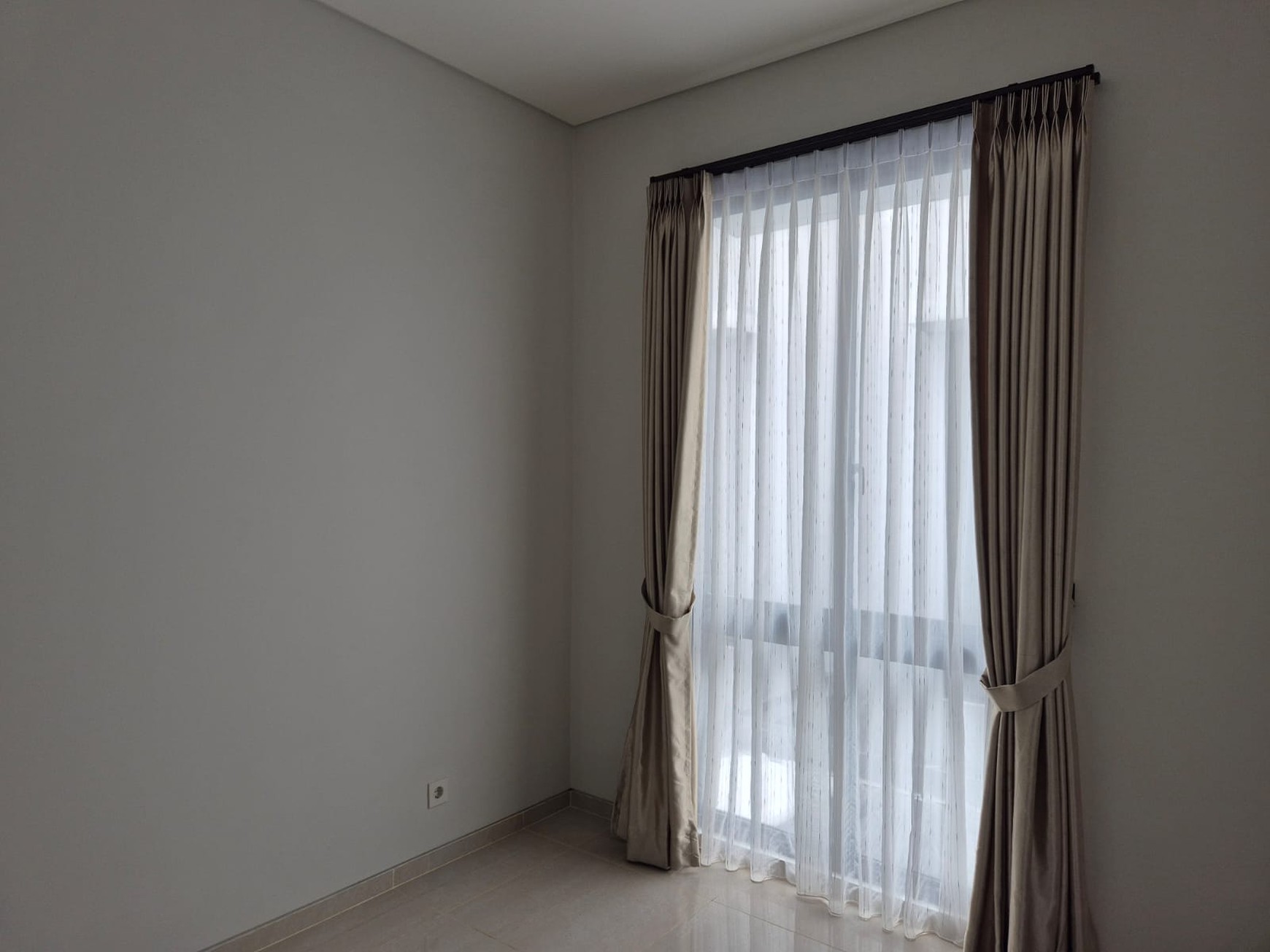 Rumah minimali, Brand New, dalam Cluster, Kemanan 24 Jam di Bintaro Sektor 7