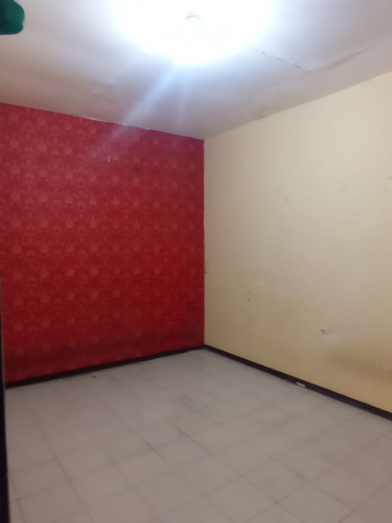 DiSewakan Rumah di Kedungdoro,selangkah ke jl Arjuna