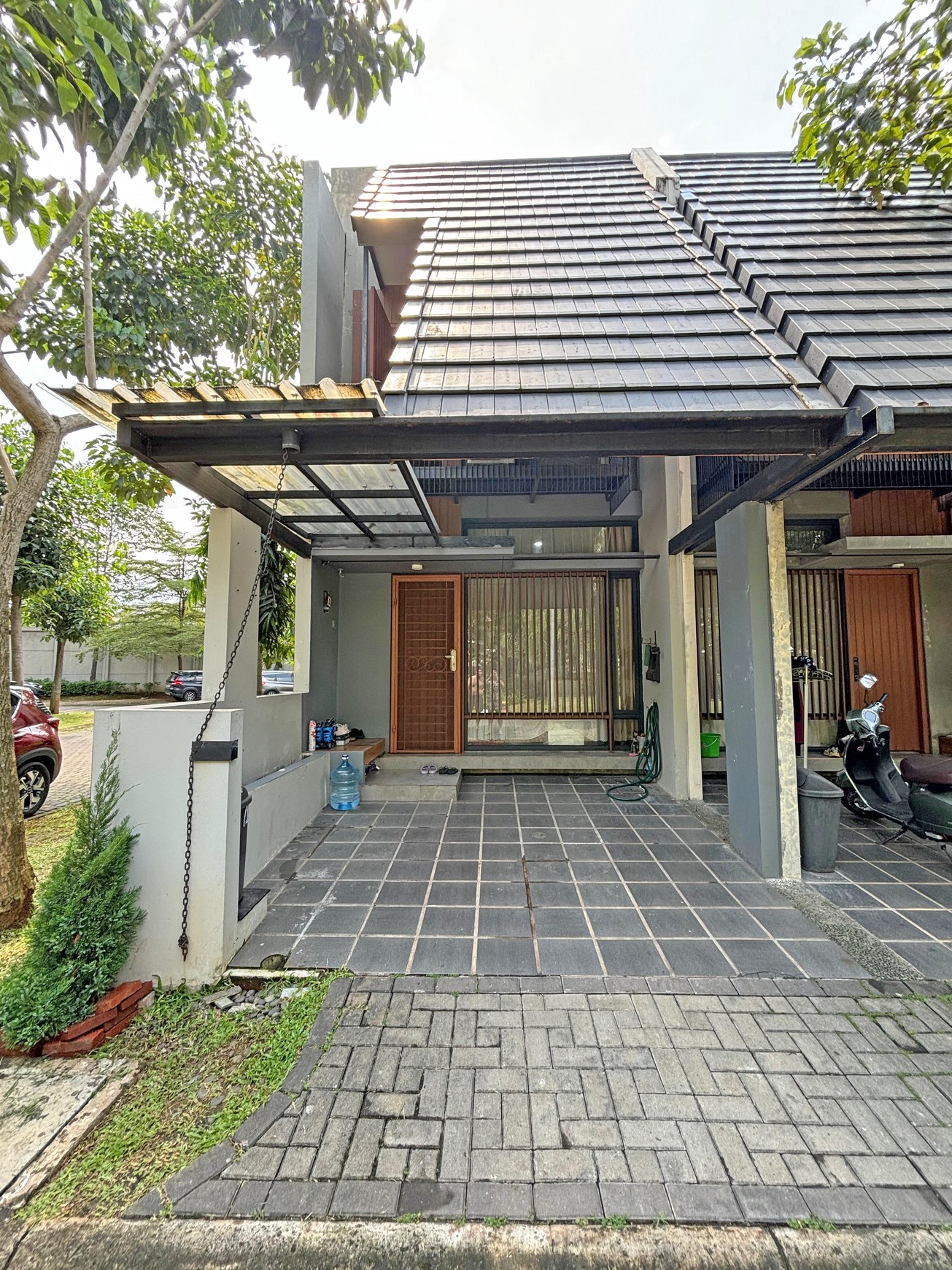 Rumah Minimalis di Fleek Hauz BSD City