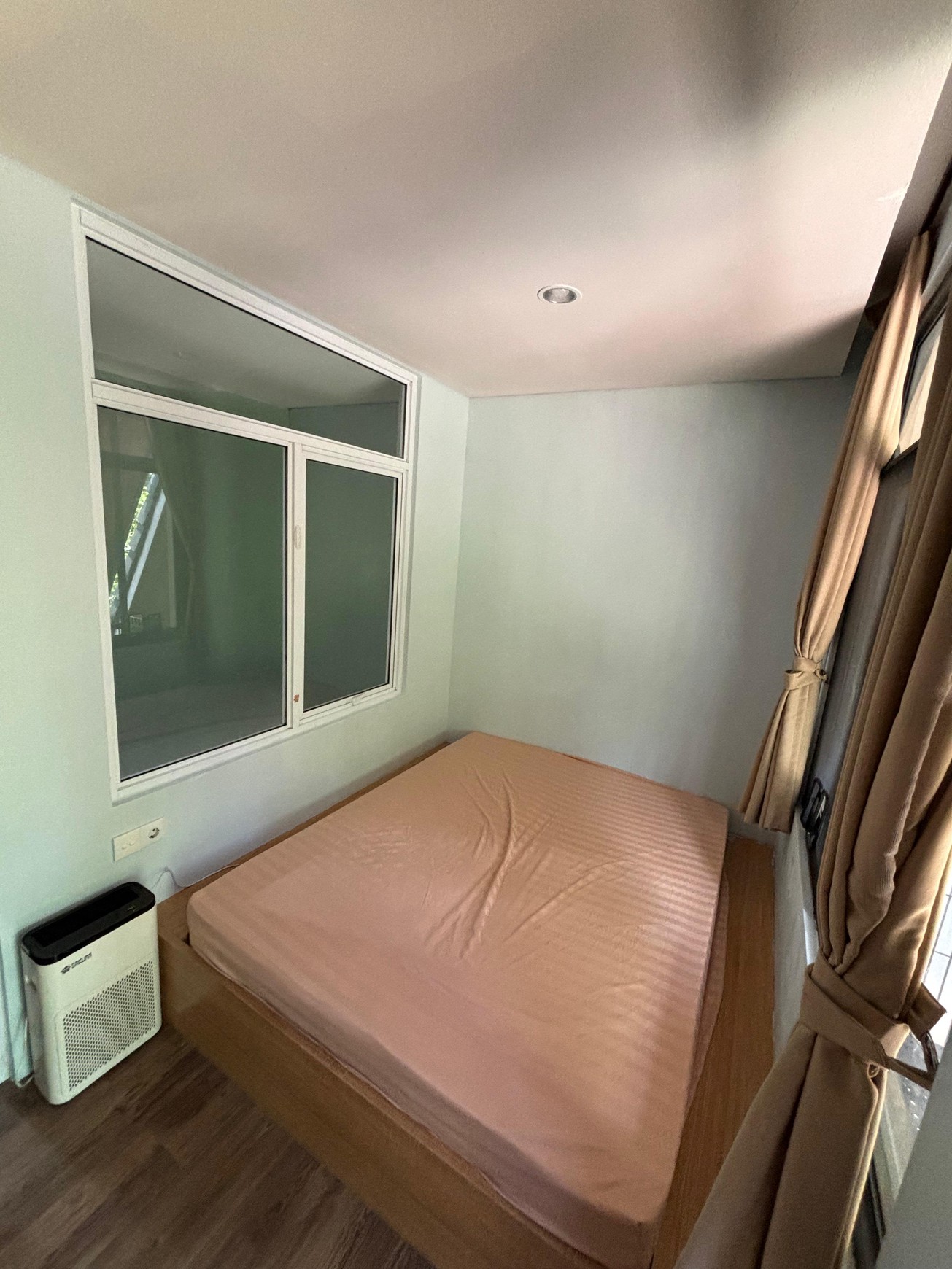 Rumah Minimalis di Fleek Hauz BSD City