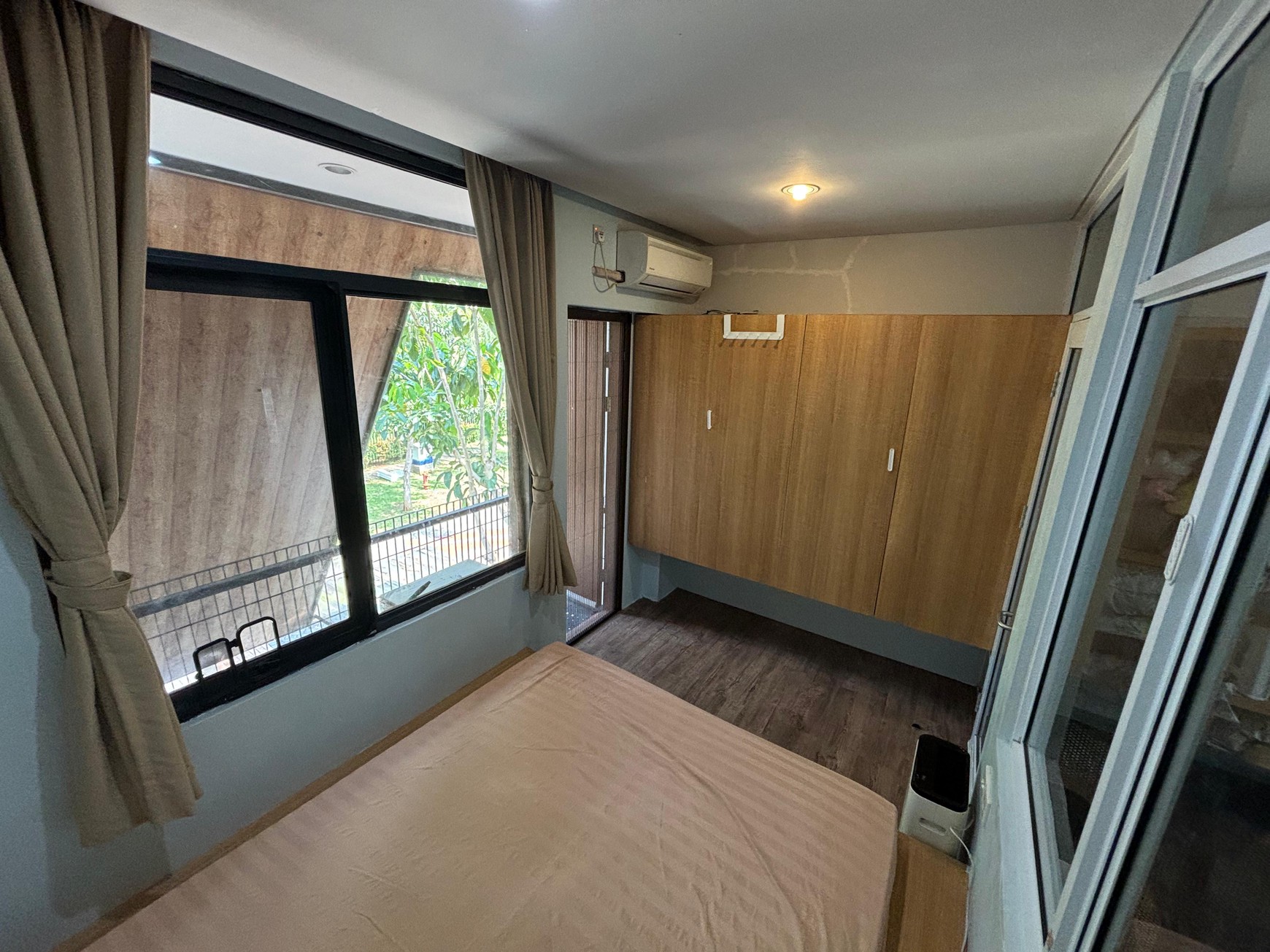 Rumah Minimalis di Fleek Hauz BSD City