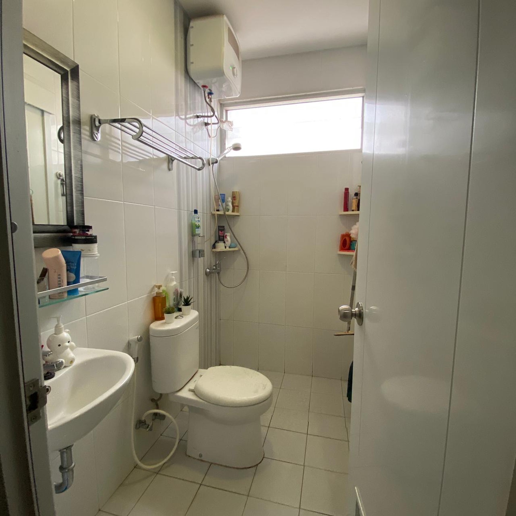 Murah. Rumah modern Milano Village, Gading Serpong
