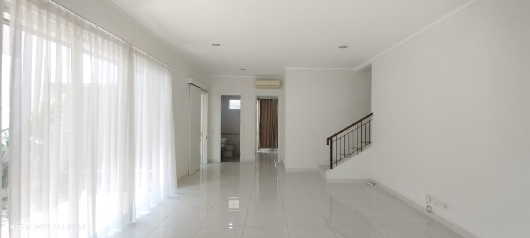 disewa rumah strategis tengah kota jarang ada, kondidi rapih terawat, siap huni de park cluster cajuputy bsd city