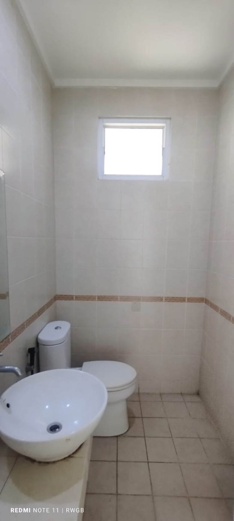 disewa rumah strategis tengah kota jarang ada, kondidi rapih terawat, siap huni de park cluster cajuputy bsd city