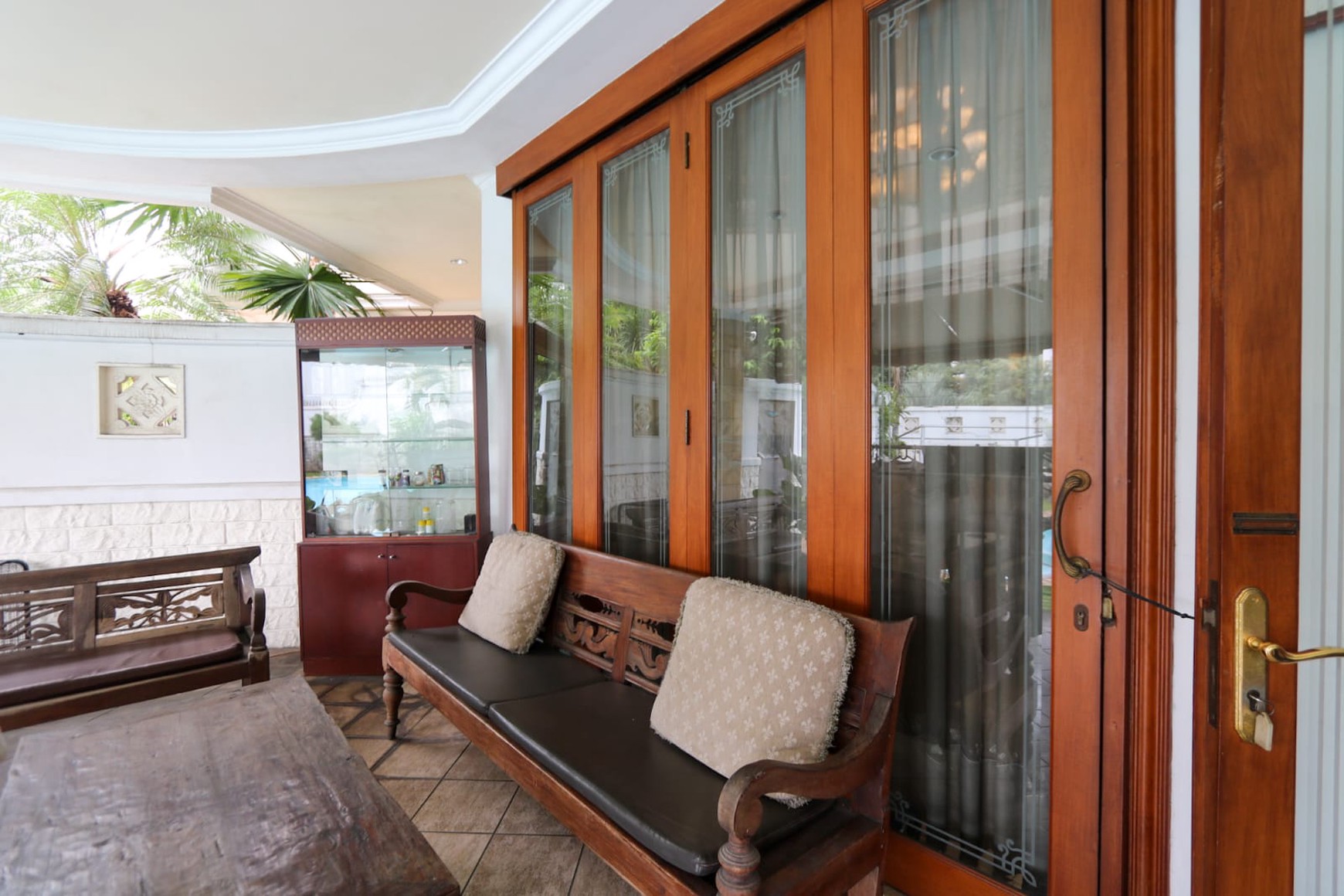 Rumah Klasik Mewah di Kawasan Elite Pondok Indah, Dekat Cilandak, Kebayoranbaru, Kemang