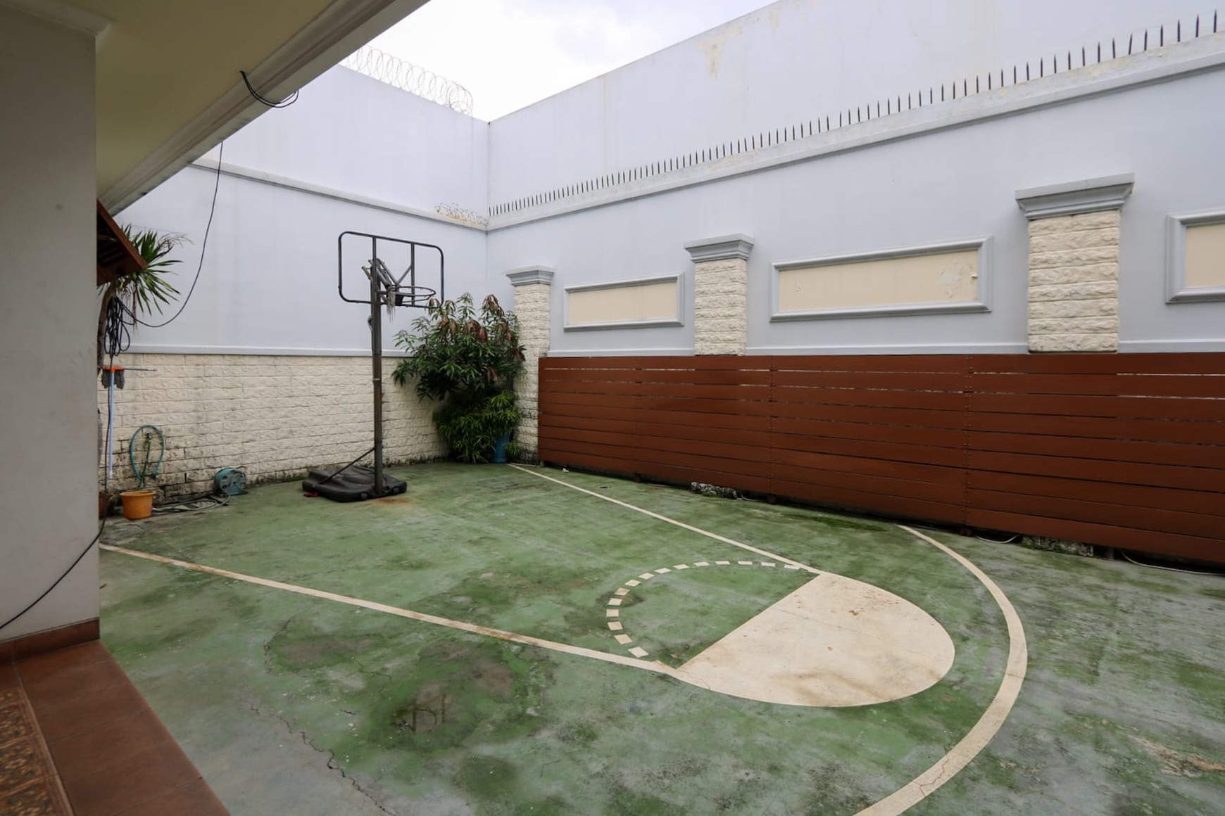 Rumah Klasik Mewah di Kawasan Elite Pondok Indah, Dekat Cilandak, Kebayoranbaru, Kemang