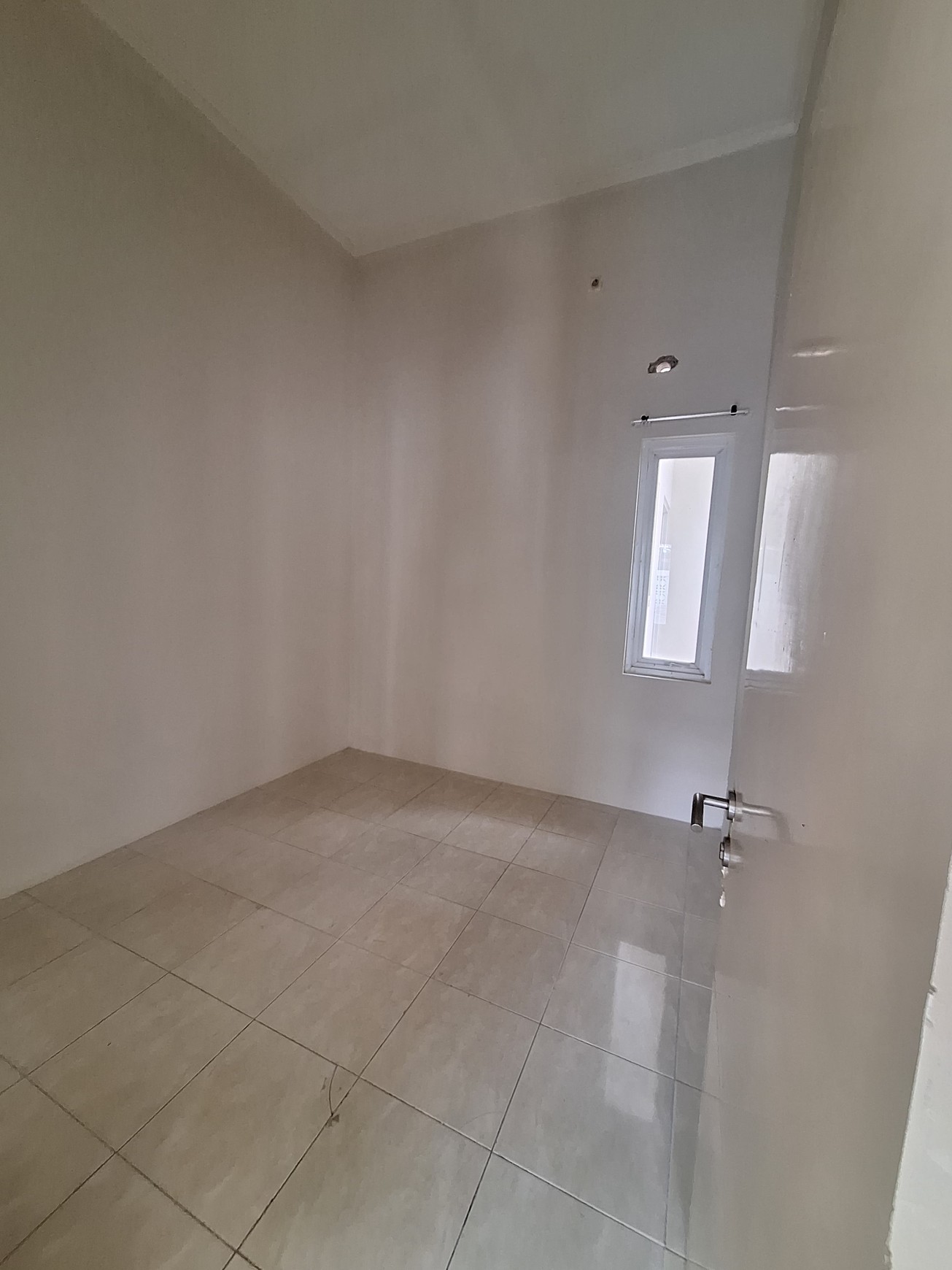 MURAH Disewakan Rumah Bukit Palma Citraland Surabaya Cantik 4 Kamar Tidur Siap Huni dekat Sekolah Citra Berkat , SUPERINDO