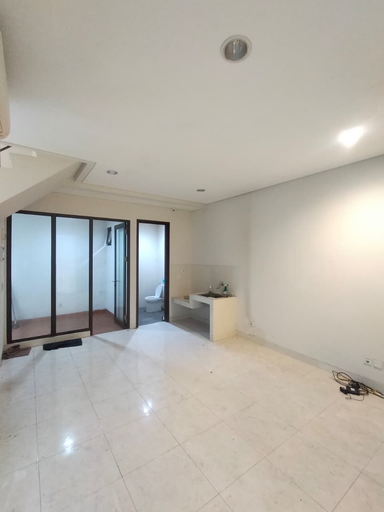 Termurah. rumah 3 Lantai di Greenwich Park - Whelford