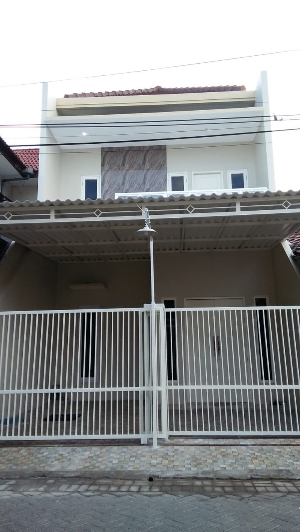 Dijual Rumah Baru Pondok Tjandra Jambu - Modern 2 Lantai - Dekat Akses Tol, Sekolah Petra
