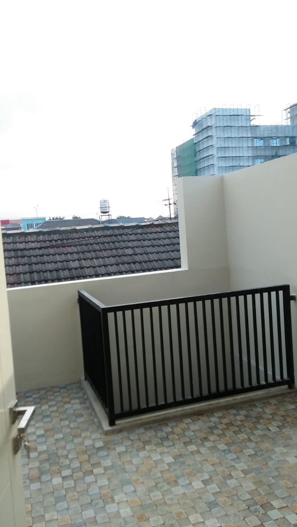 Dijual Rumah Baru Pondok Tjandra Jambu - Modern 2 Lantai - Dekat Akses Tol, Sekolah Petra