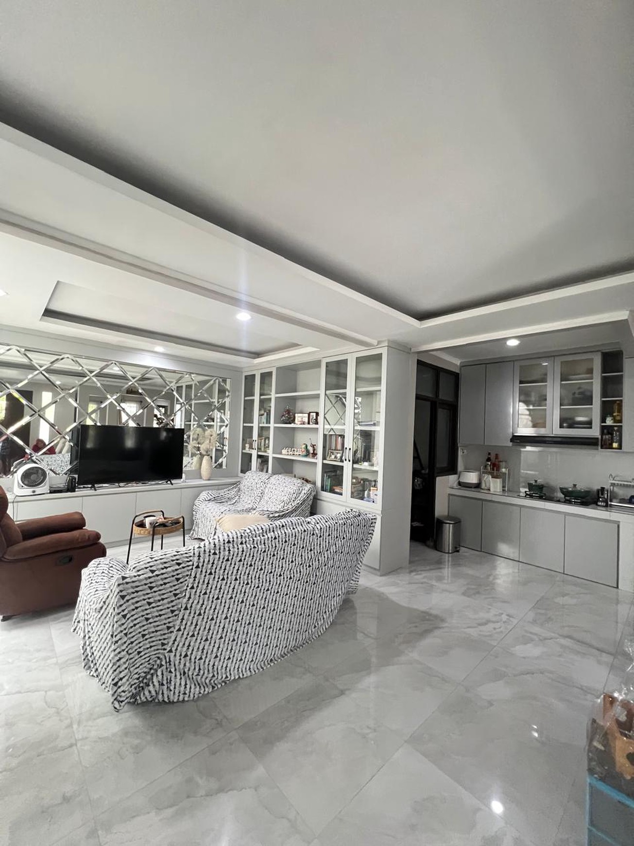 Rumah 2 lantai,dalam cluster,securty 24 jam di Bintaro Jaya 9