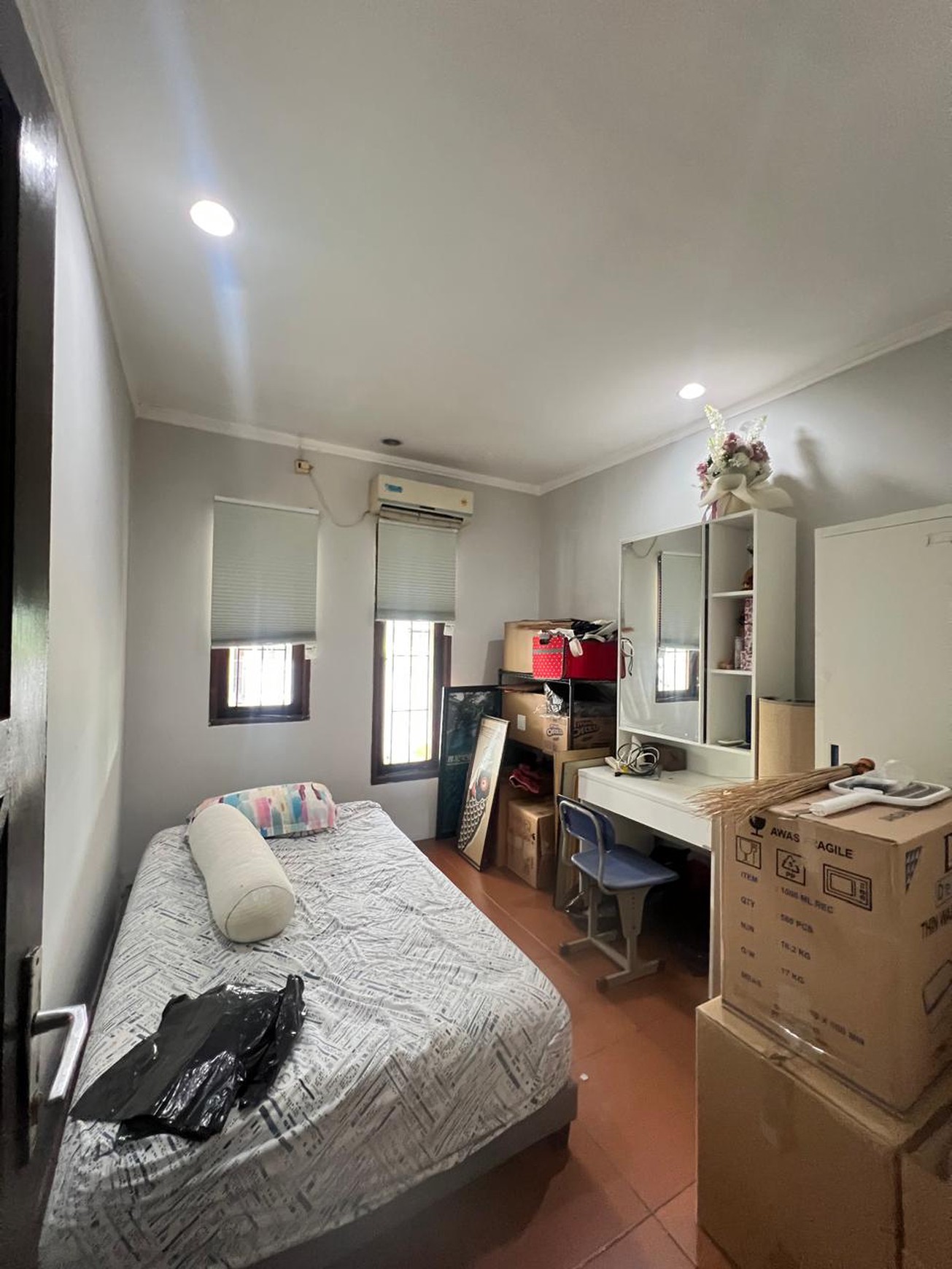 Rumah 2 lantai,dalam cluster,securty 24 jam di Bintaro Jaya 9