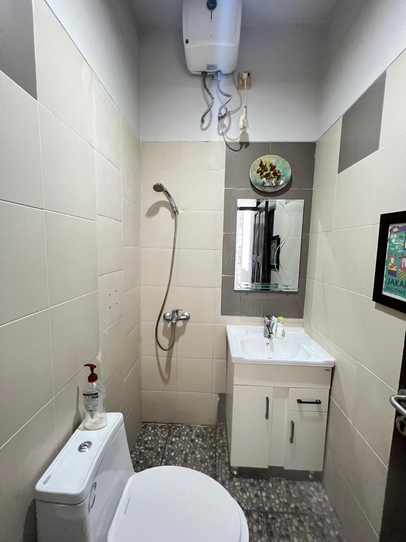 Rumah 2 lantai,dalam cluster,securty 24 jam di Bintaro Jaya 9