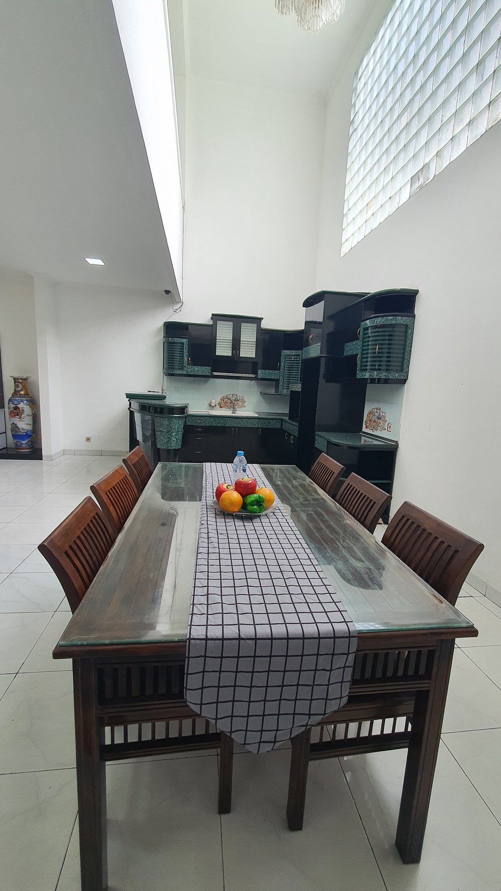 Rumah Bagus di Komplek Elit Taman Sakura Bandung Harga Menarik