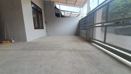 Rumah Bagus Baru Renov Di Taman Holis Indah