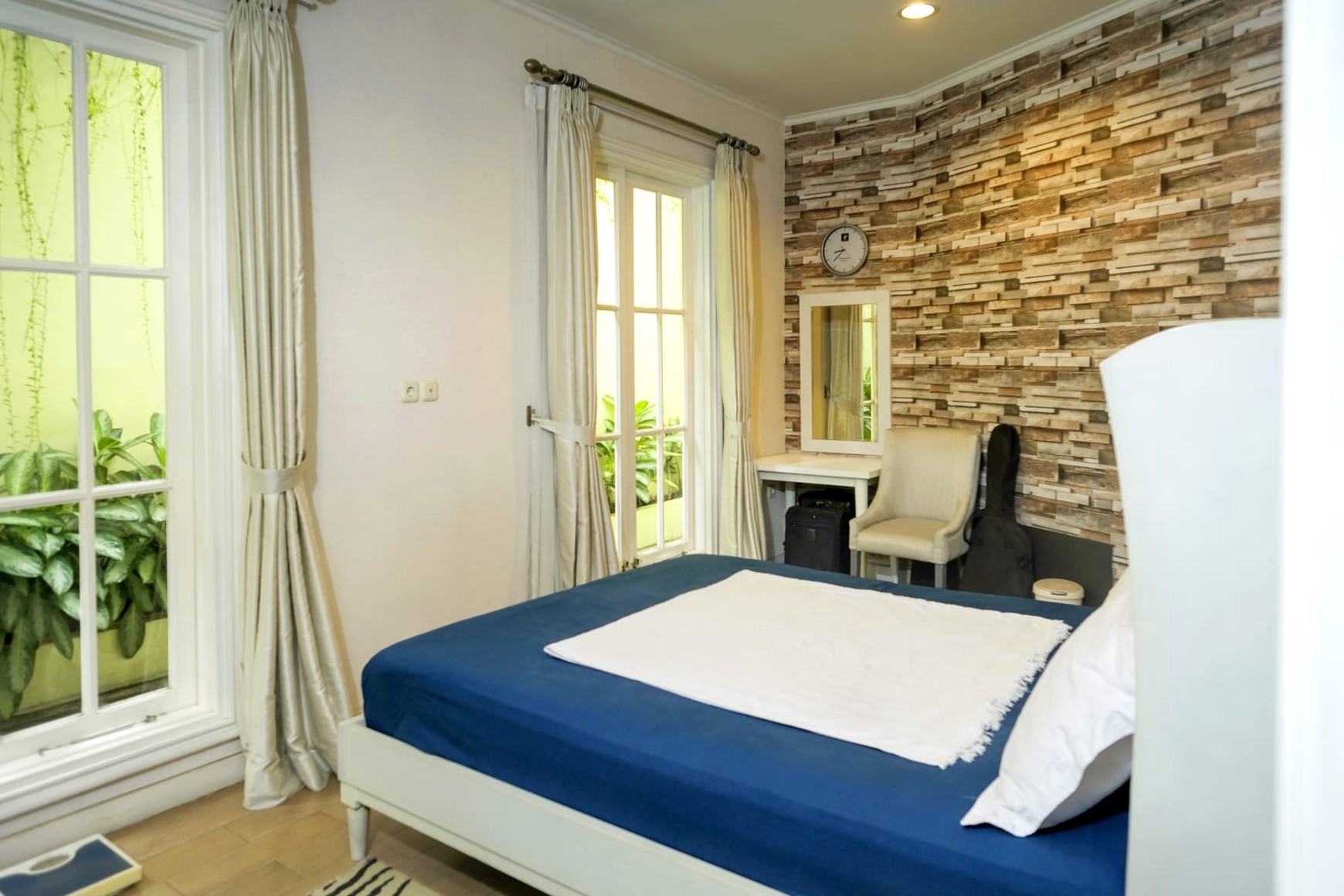 LUXURY! Rumah Mewah 3 Lantai di Kompek Alamanda, Bandung!