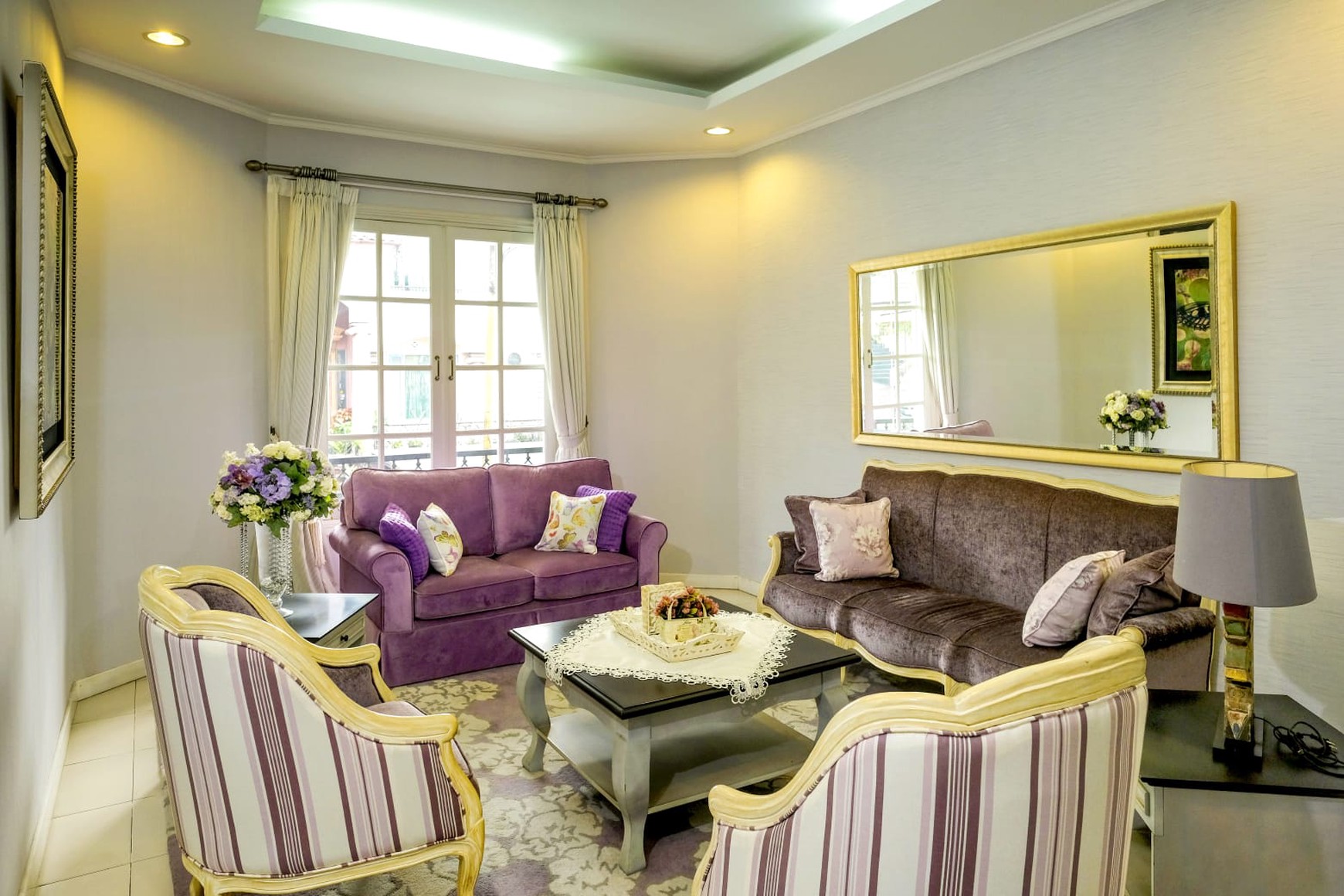 LUXURY! Rumah Mewah 3 Lantai di Kompek Alamanda, Bandung!