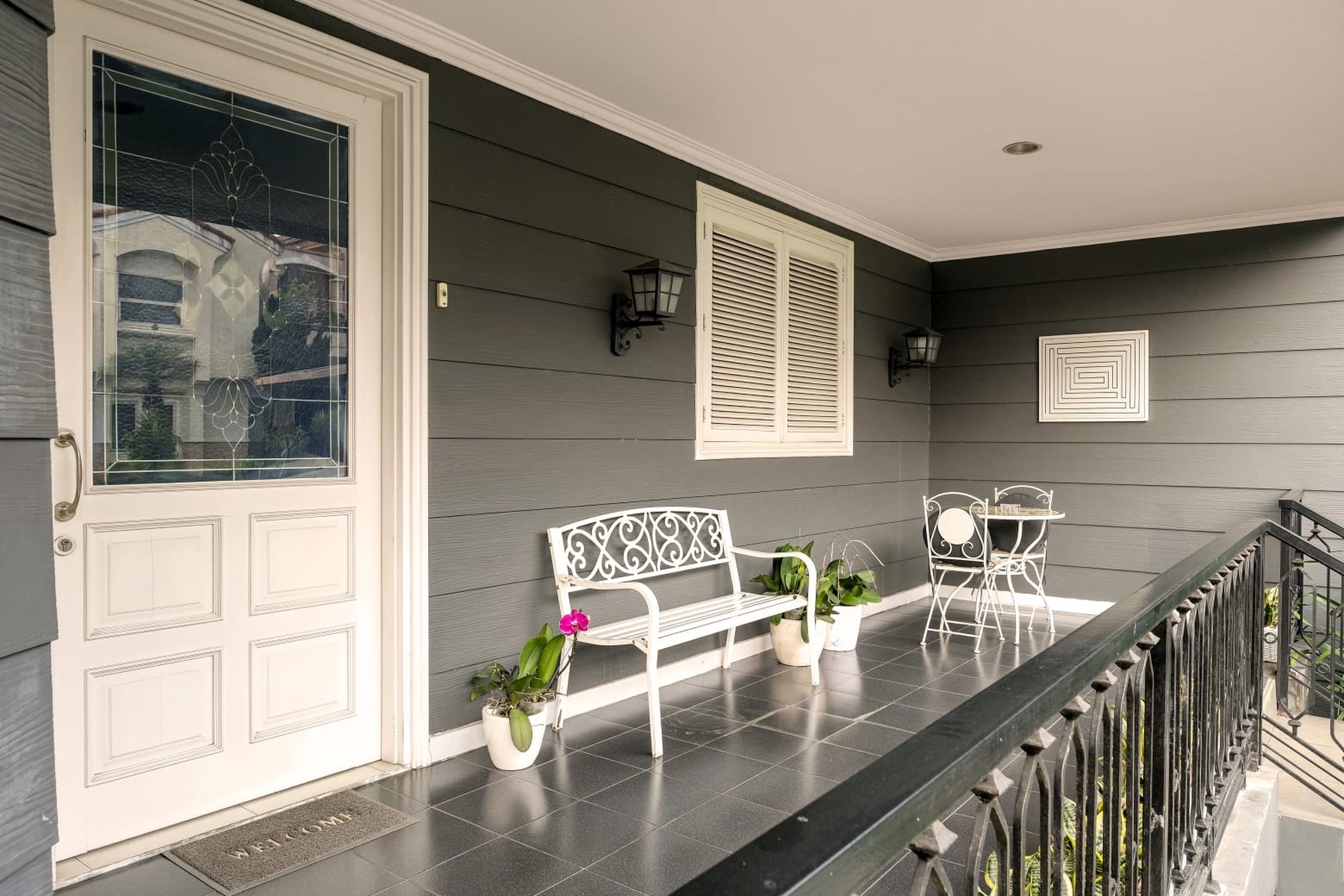 LUXURY! Rumah Mewah 3 Lantai di Kompek Alamanda, Bandung!