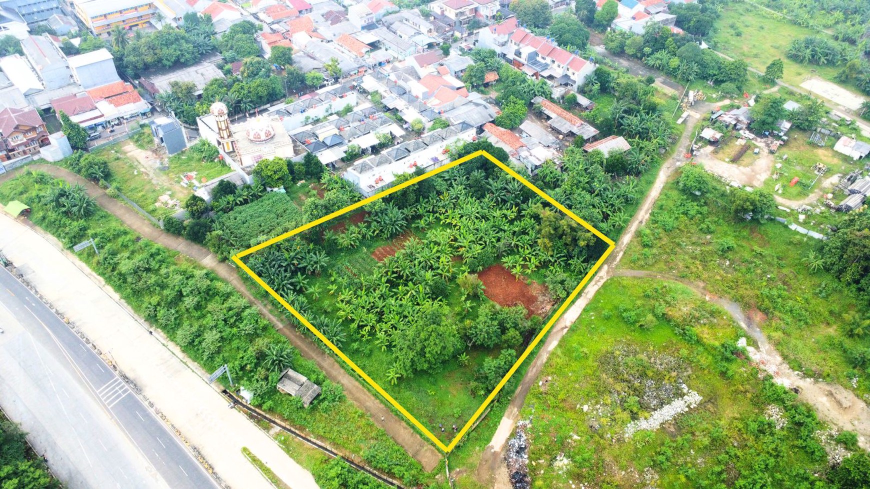 Tanah Luas di Jalan Raya Sawangan - Cocok untuk Townhouse/Komersial