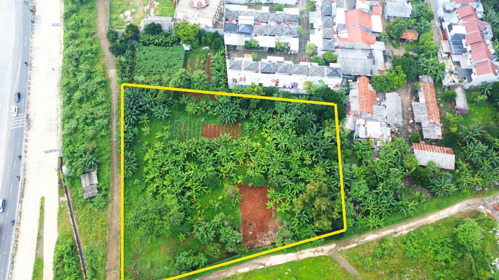 Tanah Luas di Jalan Raya Sawangan - Cocok untuk Townhouse/Komersial
