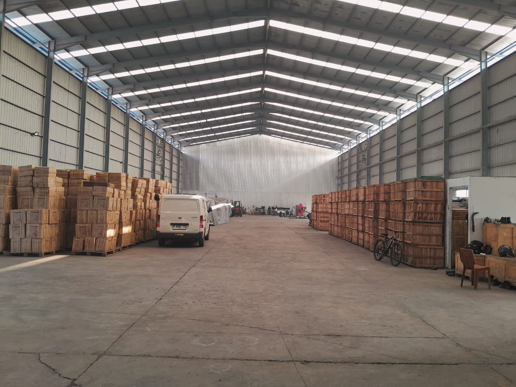 Disewa gudang di rest area KM19B Tol Cikampek Tambun, Bekasi