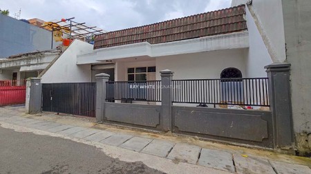 Rumah Strategis Hitung Tanah di Jl. Setiabudi Timur - Cocok untuk Kost & Hunian