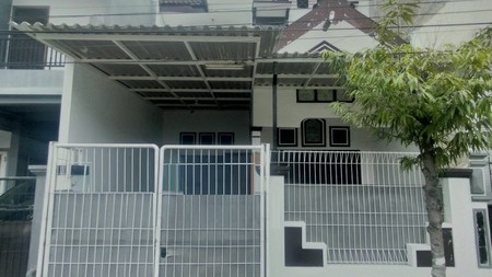 Dijual Rumah 2 lantai SHM di Babatan Pantai Utara Surabaya