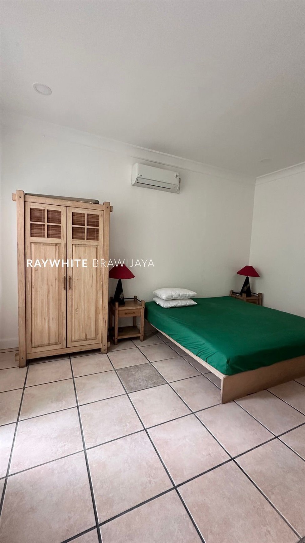 Rumah Lokasi Strategis Area Metro Alam Pondok Indah