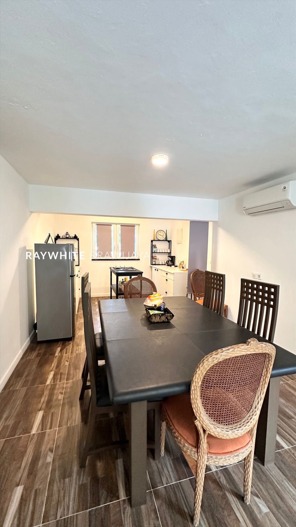 Rumah Lokasi Strategis Area Metro Alam Pondok Indah