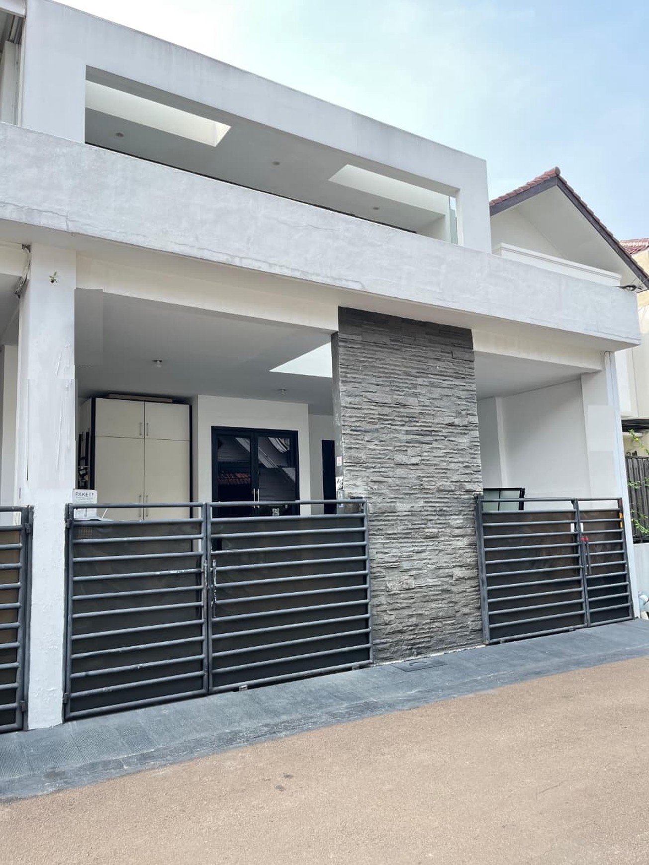 Rumah Siap Huni, dalam komplek yg tenang, strategis di Bintaro Sektor 3