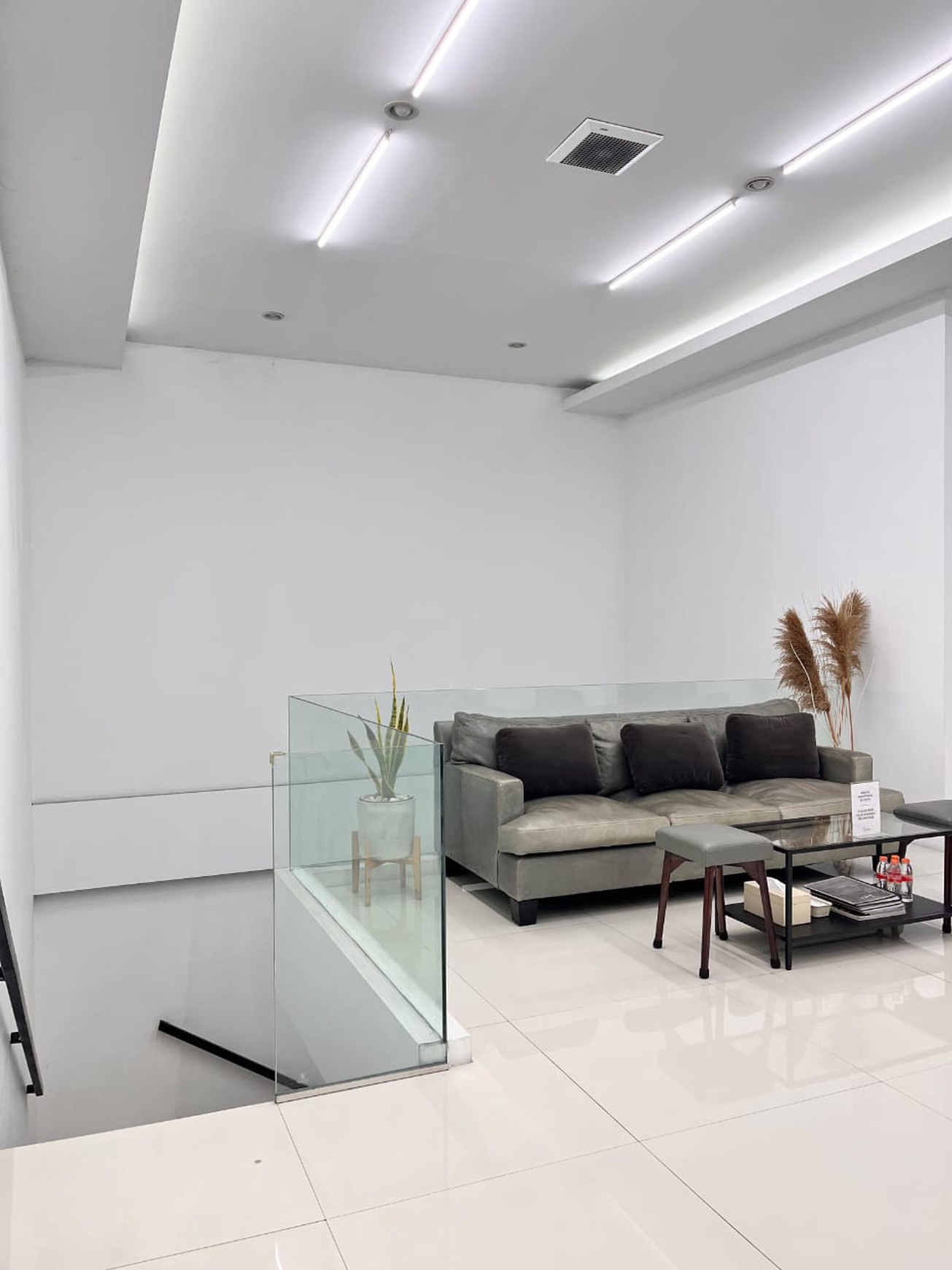 Rumah Siap Huni, dalam komplek yg tenang, strategis di Bintaro Sektor 3