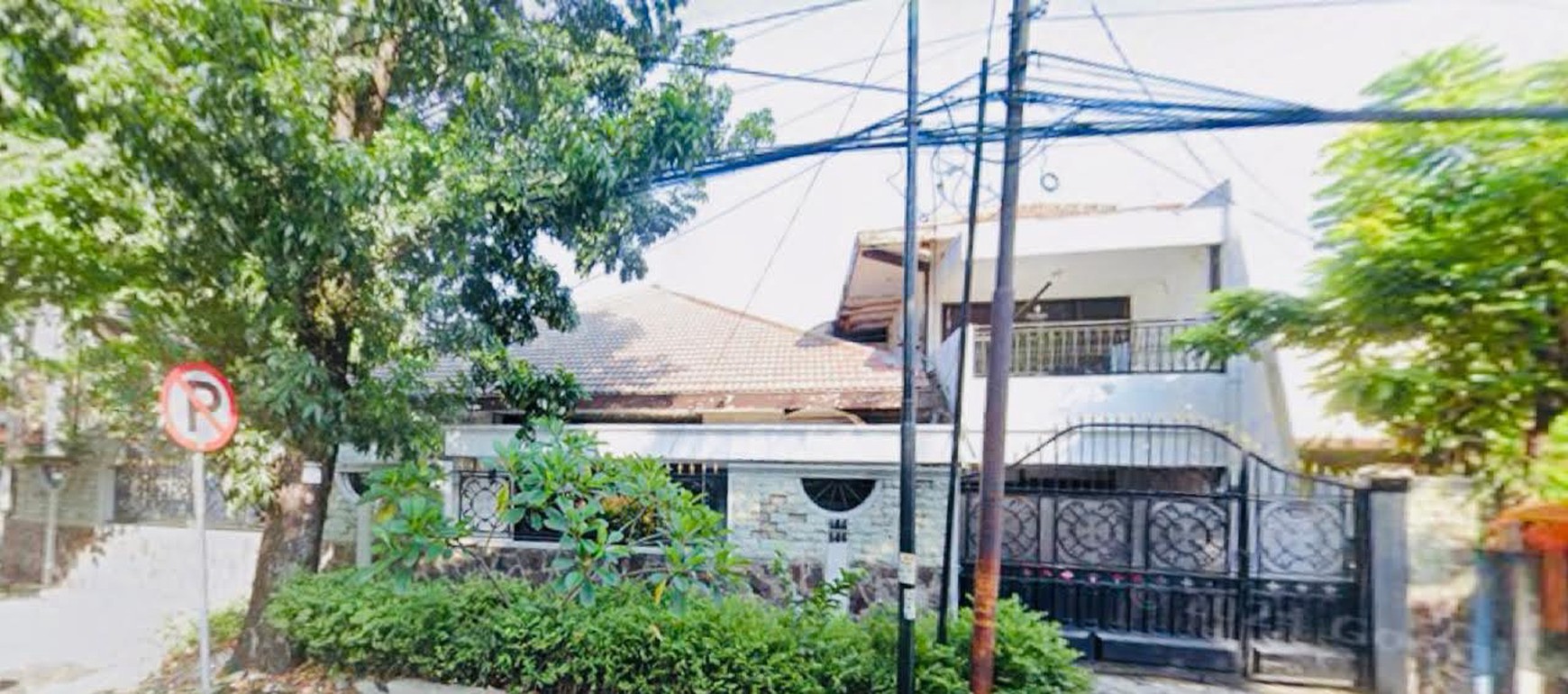 Dijual rumah di Dukuh Kupang Barat