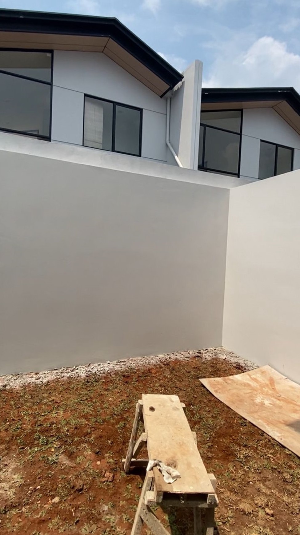 Dijual Rumah di Cendana Cove Karawaci Dijual dengan Harga Menarik