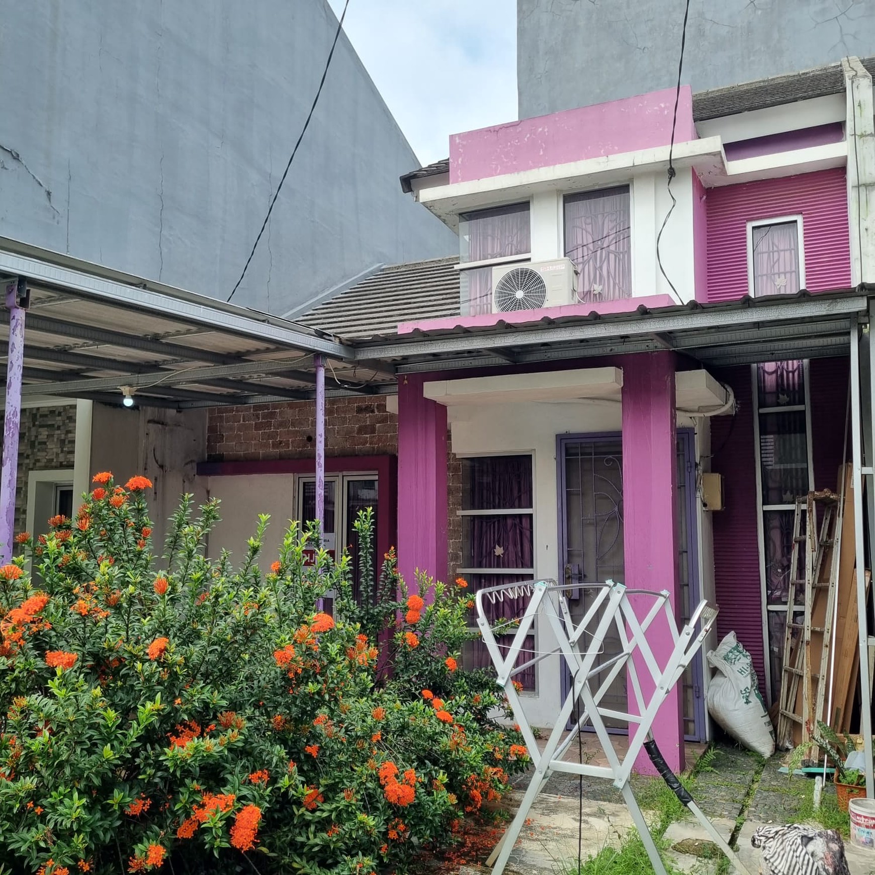 Rumah Minimalis di Serpong Garden Cisauk Dekat Stasiun Kereta