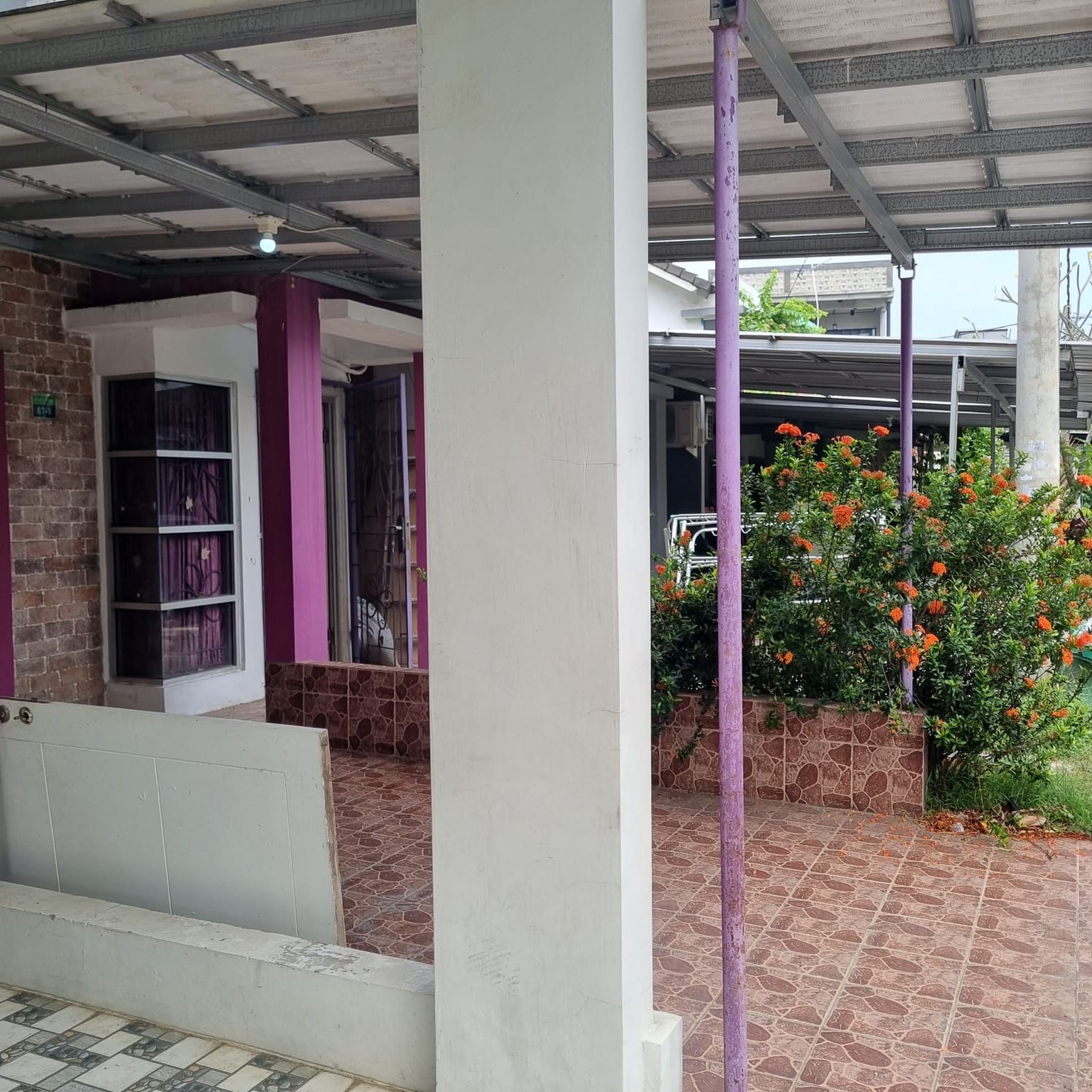 Rumah Minimalis di Serpong Garden Cisauk Dekat Stasiun Kereta