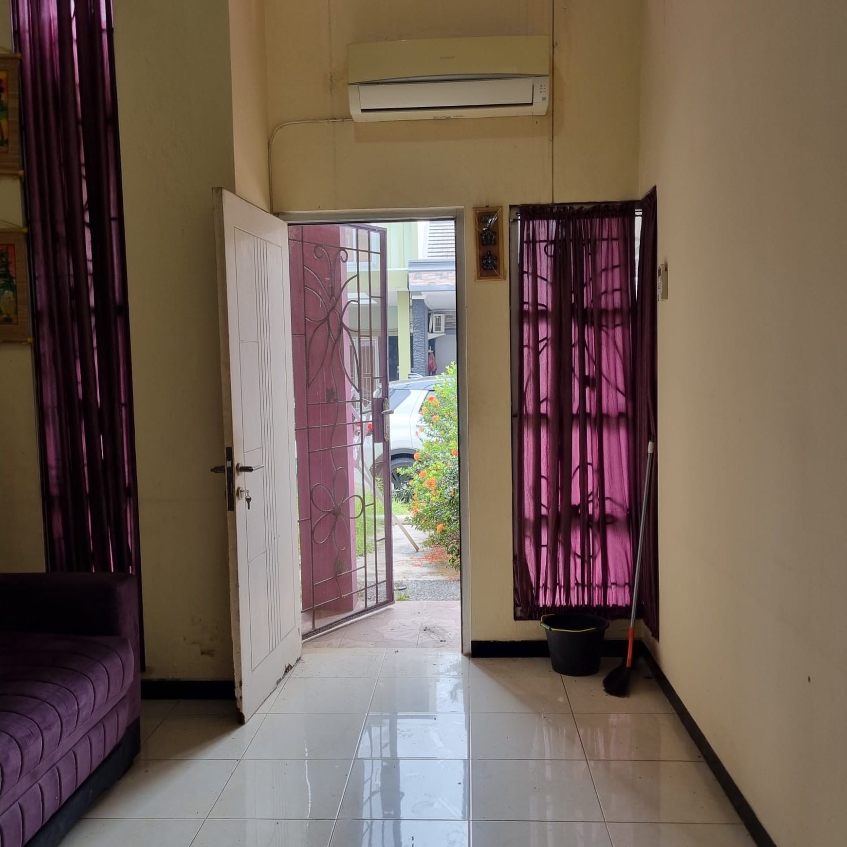 Rumah Minimalis di Serpong Garden Cisauk Dekat Stasiun Kereta