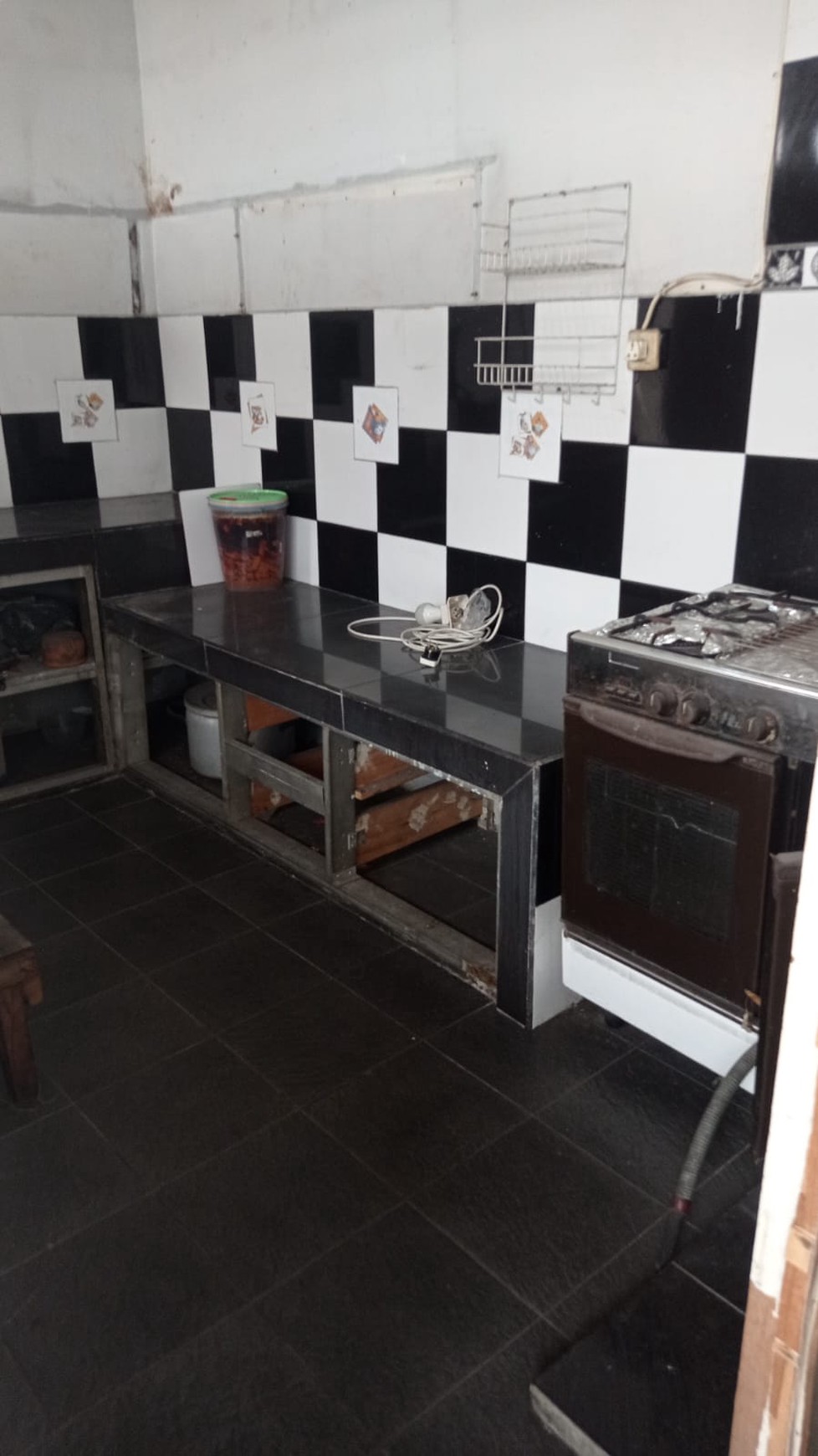 Rumah Mandiri  BSD Anggrek Loka  Row Jalan besar, dekat security post