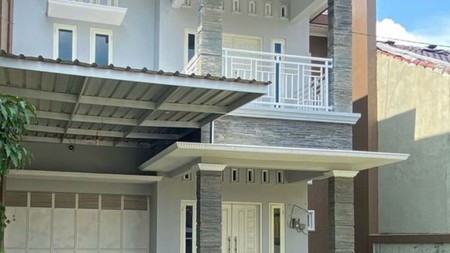 Rumah Tinggal 2 Lantai Dalam Perum Nogotirto Gamping Sleman