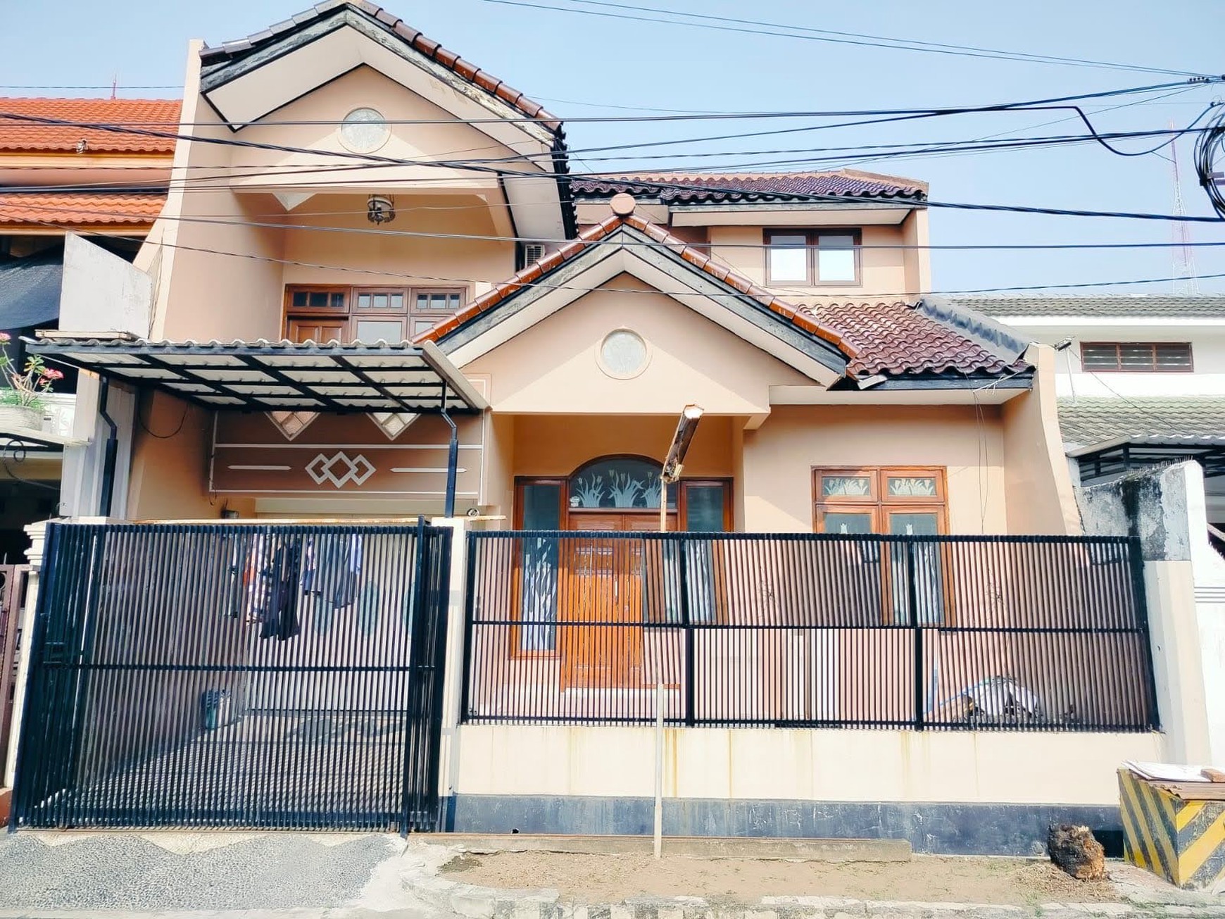 Rumah Dijual Simpang Darmo Permai Selatan Sambikerep Surabaya Barat 