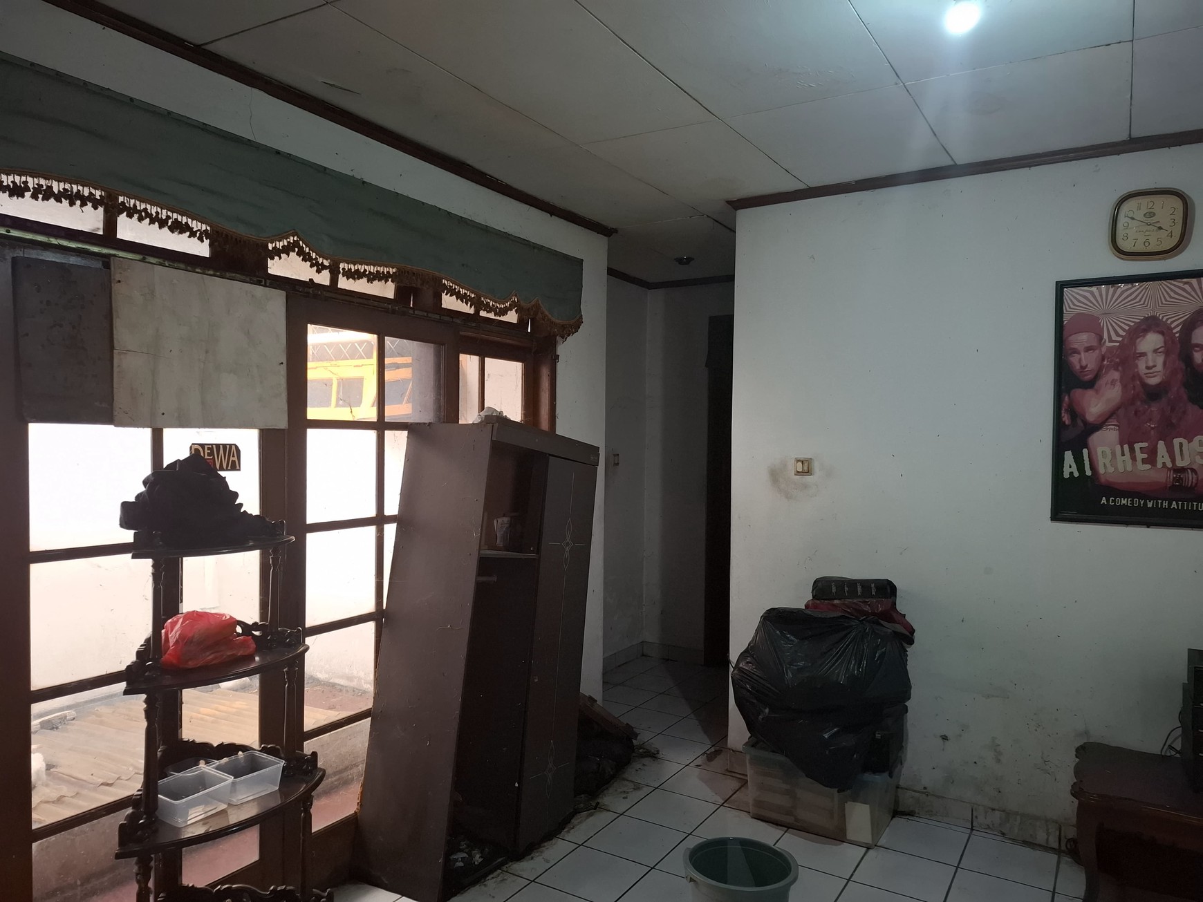 Rumah Akses Depan Jalan 3 mobil di Daerah Tebet Jakarta Selatan