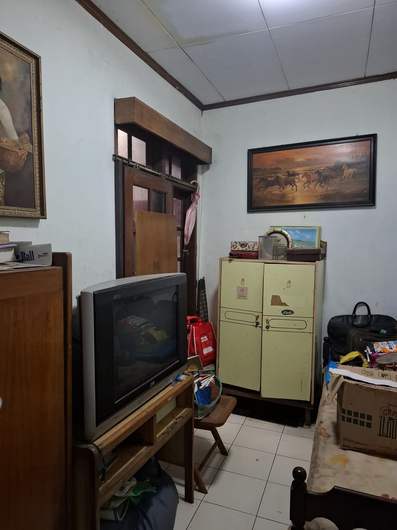 Rumah Akses Depan Jalan 3 mobil di Daerah Tebet Jakarta Selatan
