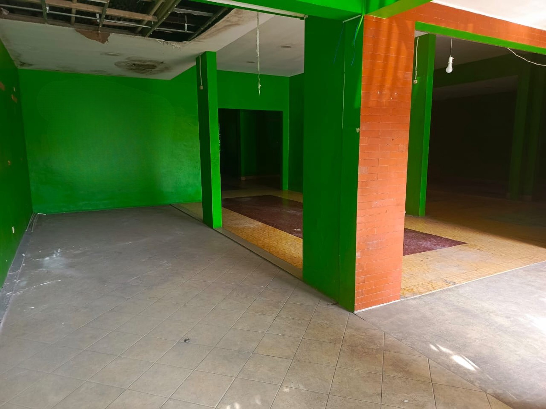 Disewakan Rumah Usaha Restoran 1 Lantai di Duren Tiga