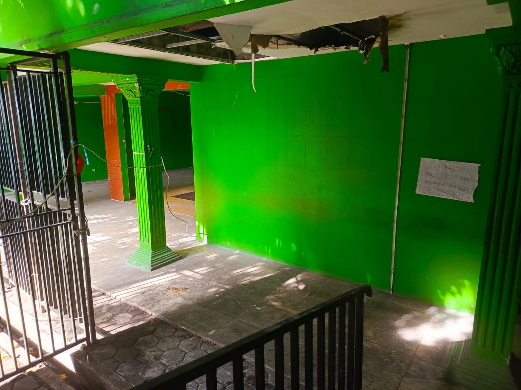 Disewakan Rumah Usaha Restoran 1 Lantai di Duren Tiga
