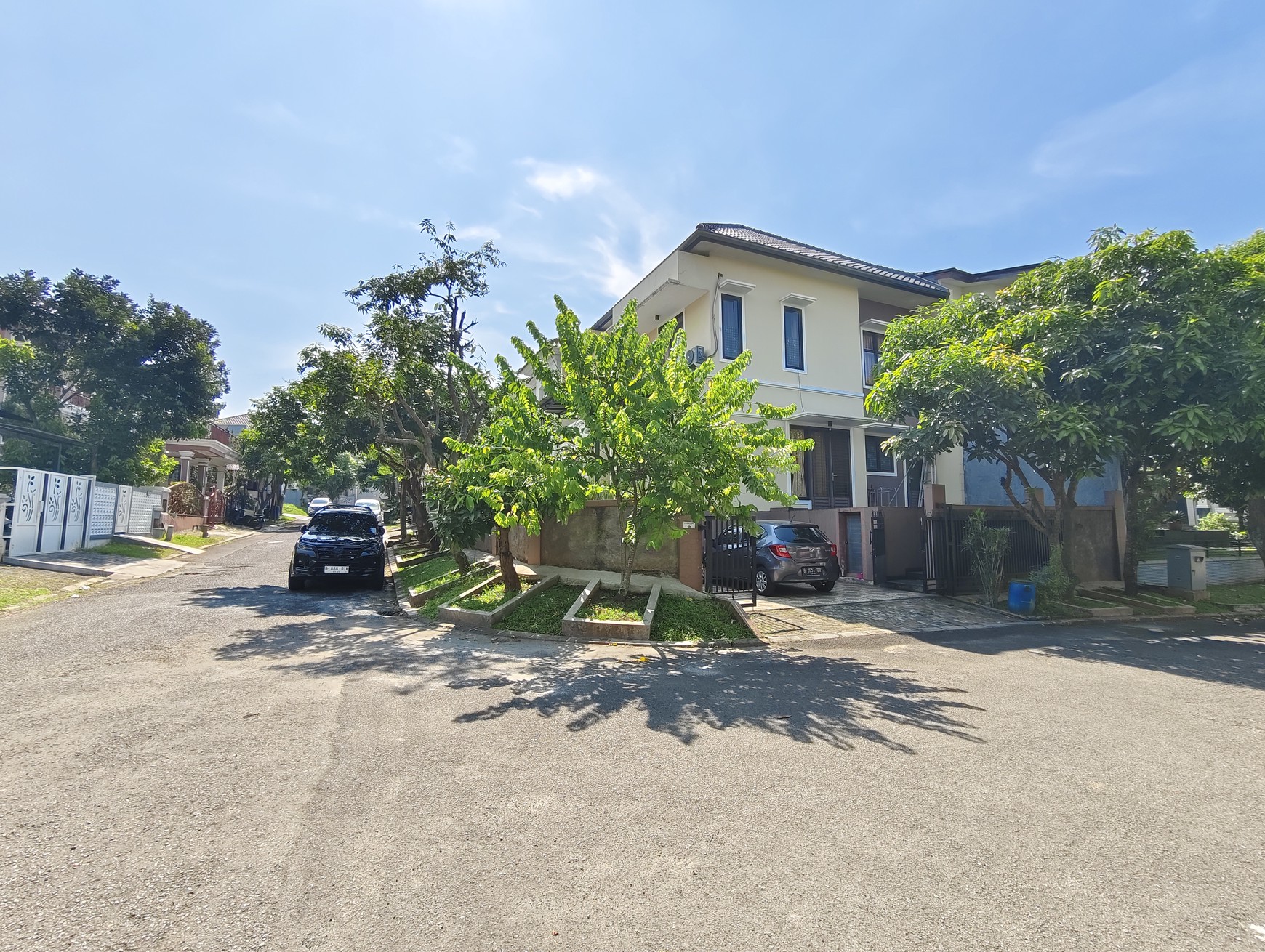 Rumah Hoek Murah Citragran Cibubur  Siap Huni